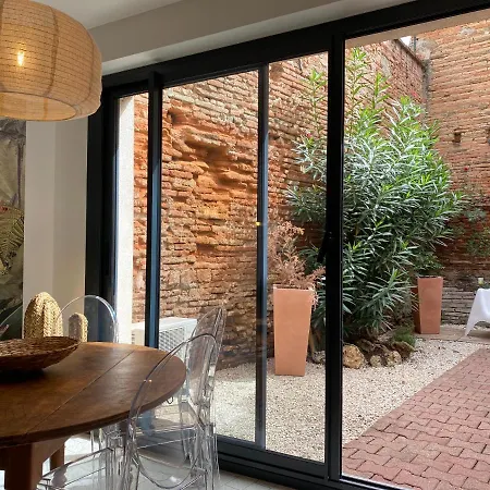 L'improbable Rendez-vous Apartment *