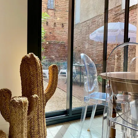 L'improbable Rendez-vous Apartment